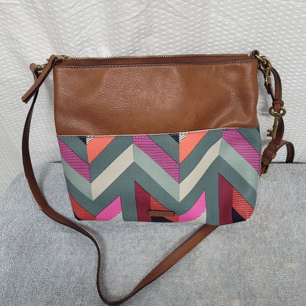Fossil Brown Leather Chevron Geometric Crossbody Bag ZB6729 Multi Color - Picture 2 of 5
